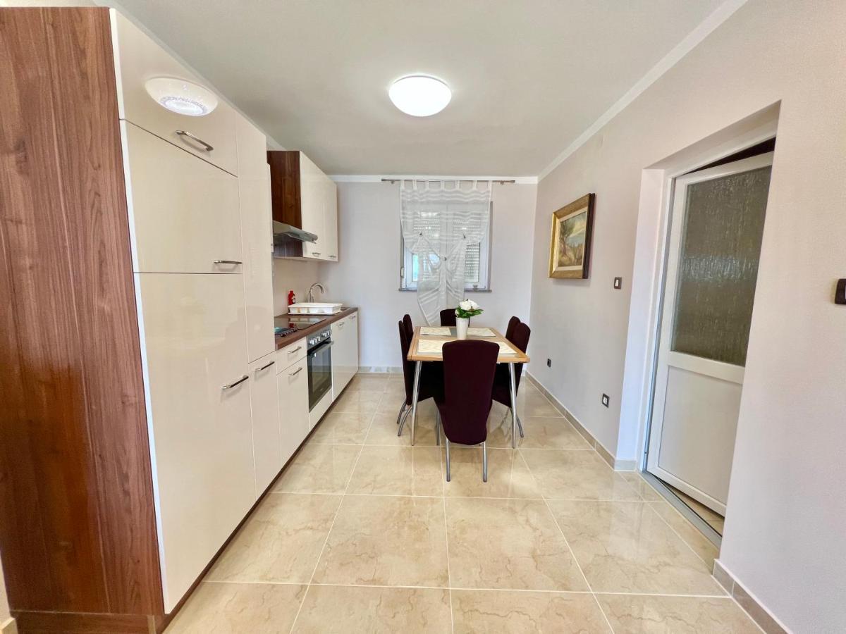 Apartmani Jasminka Dramalj Buitenkant foto
